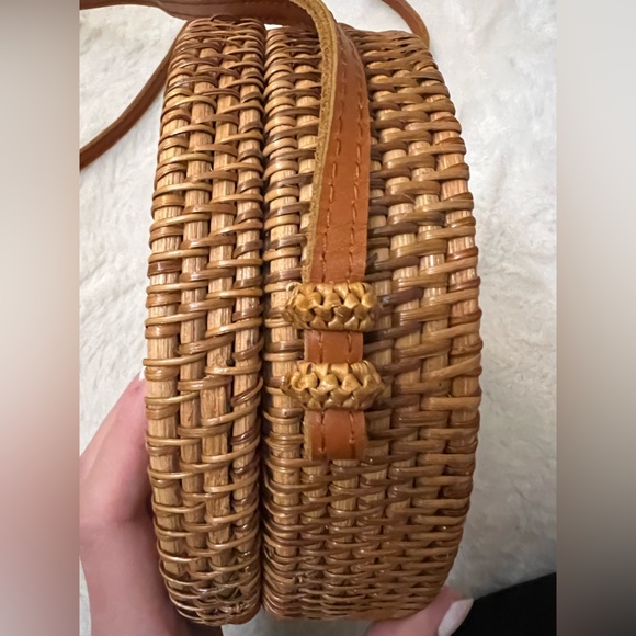 Rattan Woven Round Bag - Picture 8 of 13